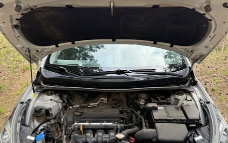 Hyundai Solaris II рестайлинг, 2011 год, 890 000 рублей, 9 фотография