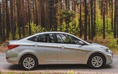 Hyundai Solaris II рестайлинг, 2011 год, 890 000 рублей, 8 фотография