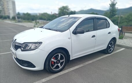 Renault Logan II, 2015 год, 699 000 рублей, 4 фотография