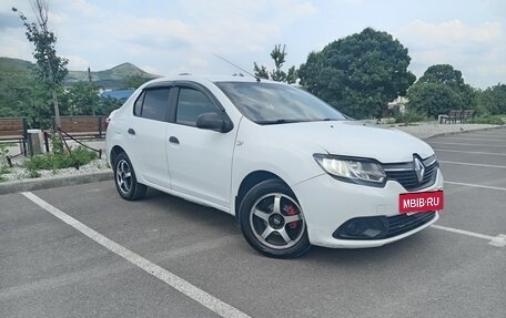 Renault Logan II, 2015 год, 699 000 рублей, 2 фотография