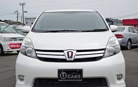 Toyota ISis I, 2013 год, 965 000 рублей, 10 фотография