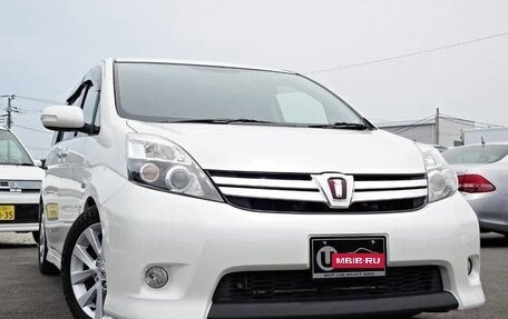 Toyota ISis I, 2013 год, 965 000 рублей, 2 фотография