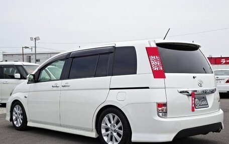 Toyota ISis I, 2013 год, 965 000 рублей, 3 фотография