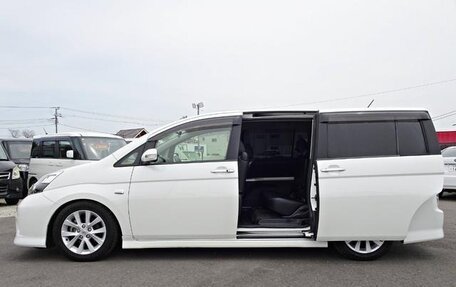 Toyota ISis I, 2013 год, 965 000 рублей, 21 фотография