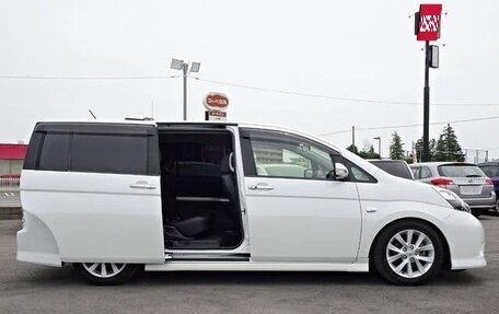 Toyota ISis I, 2013 год, 965 000 рублей, 22 фотография