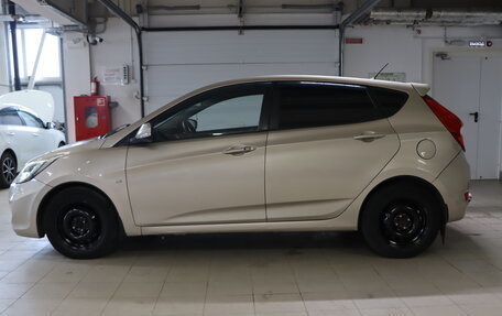 Hyundai Solaris II рестайлинг, 2011 год, 599 990 рублей, 4 фотография