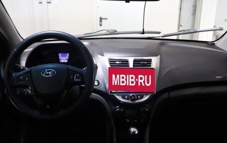 Hyundai Solaris II рестайлинг, 2011 год, 599 990 рублей, 11 фотография