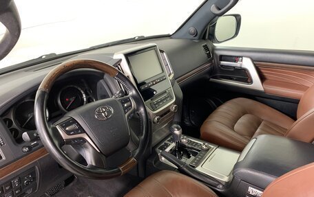Toyota Land Cruiser 200, 2020 год, 7 489 000 рублей, 12 фотография