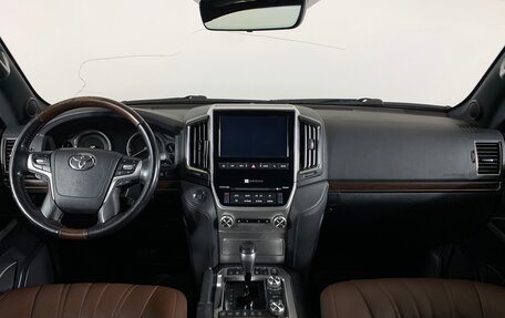 Toyota Land Cruiser 200, 2020 год, 7 489 000 рублей, 13 фотография