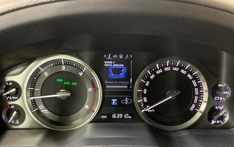 Toyota Land Cruiser 200, 2020 год, 7 489 000 рублей, 15 фотография