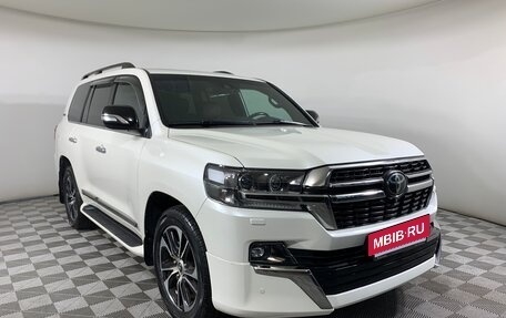 Toyota Land Cruiser 200, 2020 год, 7 489 000 рублей, 3 фотография