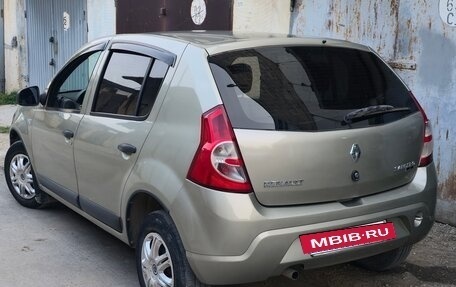 Renault Sandero I, 2012 год, 610 000 рублей, 2 фотография
