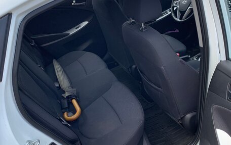 Hyundai Solaris II рестайлинг, 2012 год, 1 100 000 рублей, 4 фотография