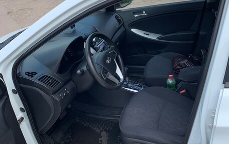 Hyundai Solaris II рестайлинг, 2012 год, 1 100 000 рублей, 9 фотография