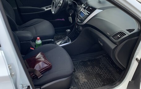 Hyundai Solaris II рестайлинг, 2012 год, 1 100 000 рублей, 5 фотография