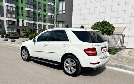 Mercedes-Benz M-Класс, 2010 год, 1 730 000 рублей, 2 фотография