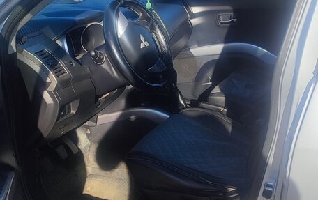 Mitsubishi Outlander III рестайлинг 3, 2008 год, 1 500 000 рублей, 7 фотография