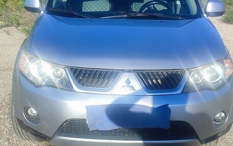 Mitsubishi Outlander III рестайлинг 3, 2008 год, 1 500 000 рублей, 16 фотография