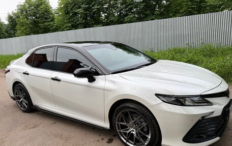 Toyota Camry, 2023 год, 3 950 000 рублей, 8 фотография