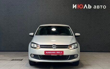 Volkswagen Polo VI (EU Market), 2013 год, 949 000 рублей, 2 фотография