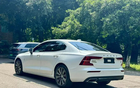 Volvo S60 III, 2020 год, 2 000 000 рублей, 4 фотография