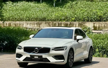Volvo S60 III, 2020 год, 2 000 000 рублей, 2 фотография
