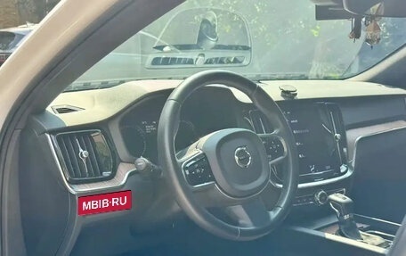 Volvo S60 III, 2020 год, 2 000 000 рублей, 6 фотография