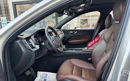 Volvo XC60 II, 2021 год, 2 300 000 рублей, 4 фотография