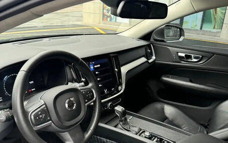 Volvo S60 III, 2021 год, 2 000 000 рублей, 4 фотография