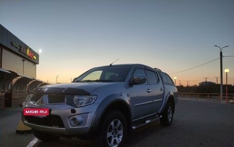 Mitsubishi L200 IV рестайлинг, 2012 год, 1 300 000 рублей, 2 фотография