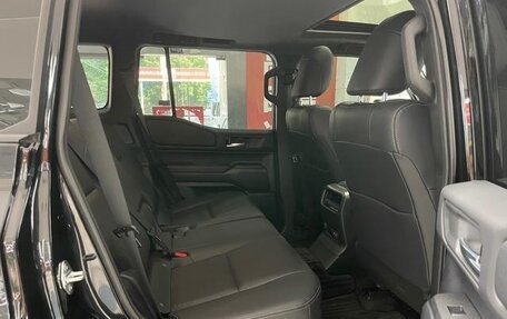 Toyota Land Cruiser Prado, 2024 год, 8 600 000 рублей, 16 фотография