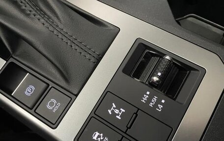 Toyota Land Cruiser Prado, 2024 год, 8 600 000 рублей, 23 фотография