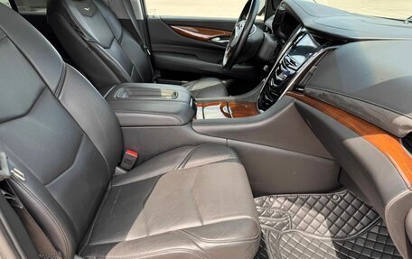 Cadillac Escalade IV, 2018 год, 5 500 000 рублей, 4 фотография