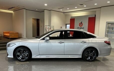 Toyota Crown, 2021 год, 2 980 000 рублей, 2 фотография