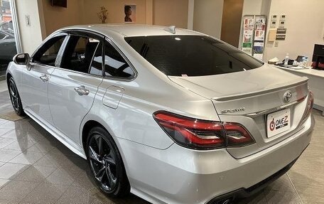Toyota Crown, 2021 год, 2 980 000 рублей, 4 фотография
