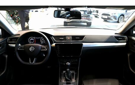 Skoda Superb III рестайлинг, 2025 год, 3 400 000 рублей, 10 фотография