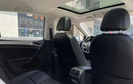 Volkswagen Golf VII, 2020 год, 1 400 000 рублей, 7 фотография