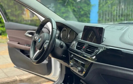 BMW 1 серия, 2021 год, 1 600 000 рублей, 14 фотография