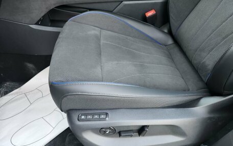 Volkswagen Tiguan, 2024 год, 5 040 000 рублей, 14 фотография