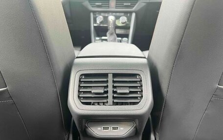 Volkswagen Bora, 2022 год, 1 297 000 рублей, 17 фотография