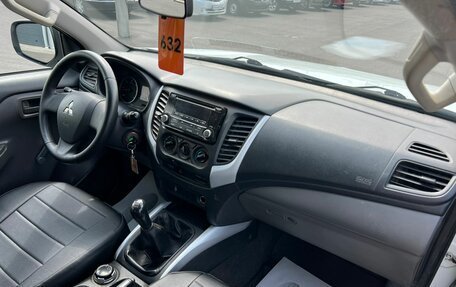 Mitsubishi L200 IV рестайлинг, 2017 год, 1 584 990 рублей, 13 фотография
