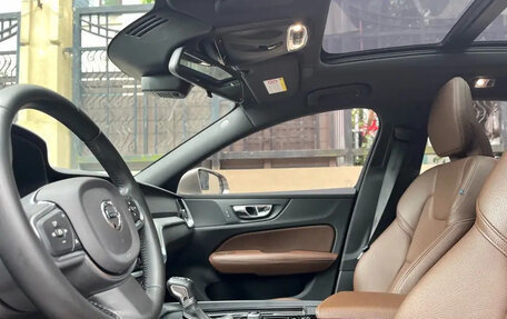 Volvo S60 III, 2020 год, 2 000 000 рублей, 13 фотография