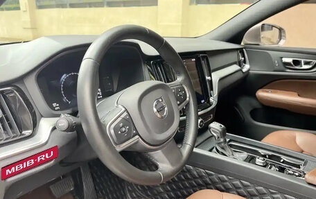 Volvo S60 III, 2020 год, 2 000 000 рублей, 12 фотография