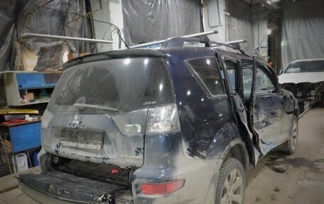 Mitsubishi Outlander III рестайлинг 3, 2011 год, 799 000 рублей, 2 фотография