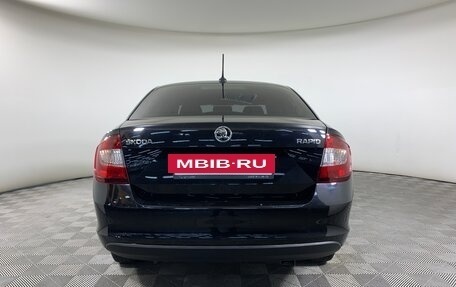 Skoda Rapid I, 2018 год, 863 000 рублей, 6 фотография