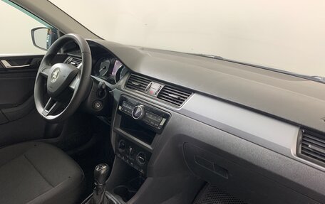 Skoda Rapid I, 2018 год, 863 000 рублей, 12 фотография