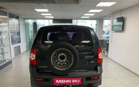 Chevrolet Niva I рестайлинг, 2018 год, 699 000 рублей, 5 фотография