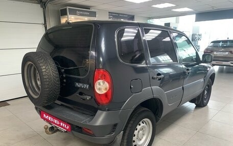 Chevrolet Niva I рестайлинг, 2018 год, 699 000 рублей, 4 фотография