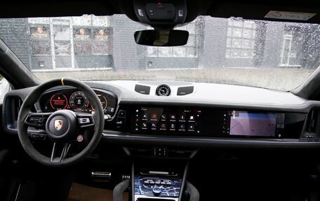 Porsche Cayenne III, 2024 год, 31 990 000 рублей, 12 фотография