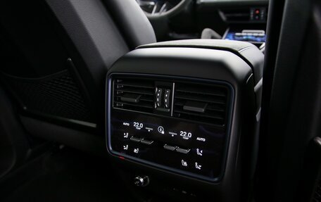 Porsche Cayenne III, 2024 год, 31 990 000 рублей, 22 фотография